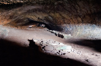Main hall of Ana Te Pora cave along the north coast.