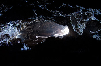Ana Kakenga two-window cave for comparison.